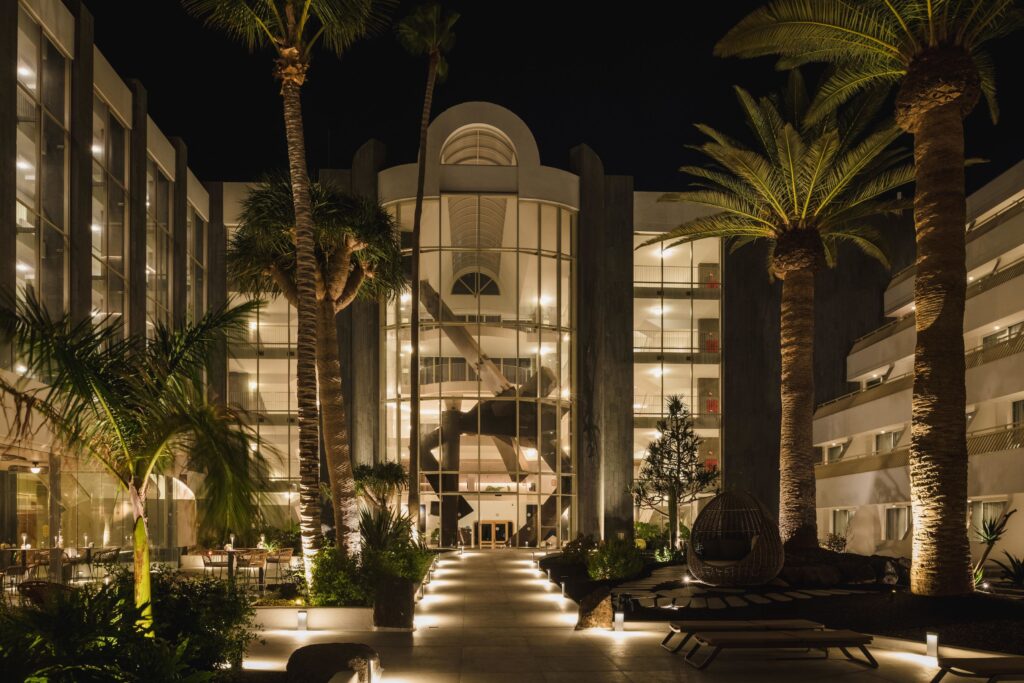 00005_Plus Fariones Suite Hotel